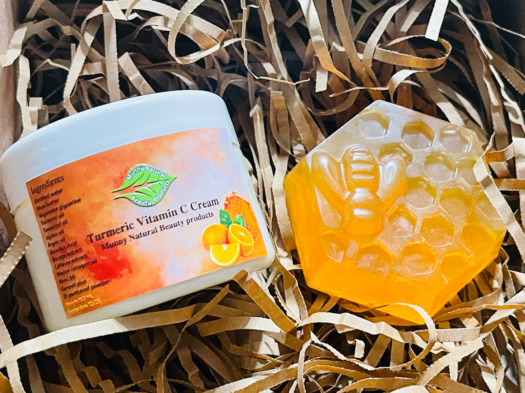كريم  التفتيح بفيتامين C والكركم مع صابونة الكركم والعسل وفيتامين C